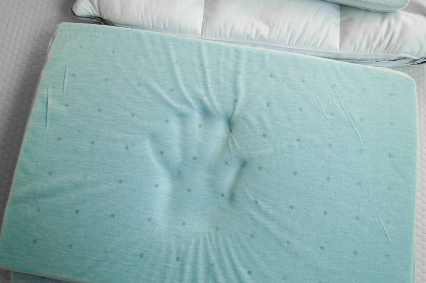 Nectar adjustable pillow memory imprint